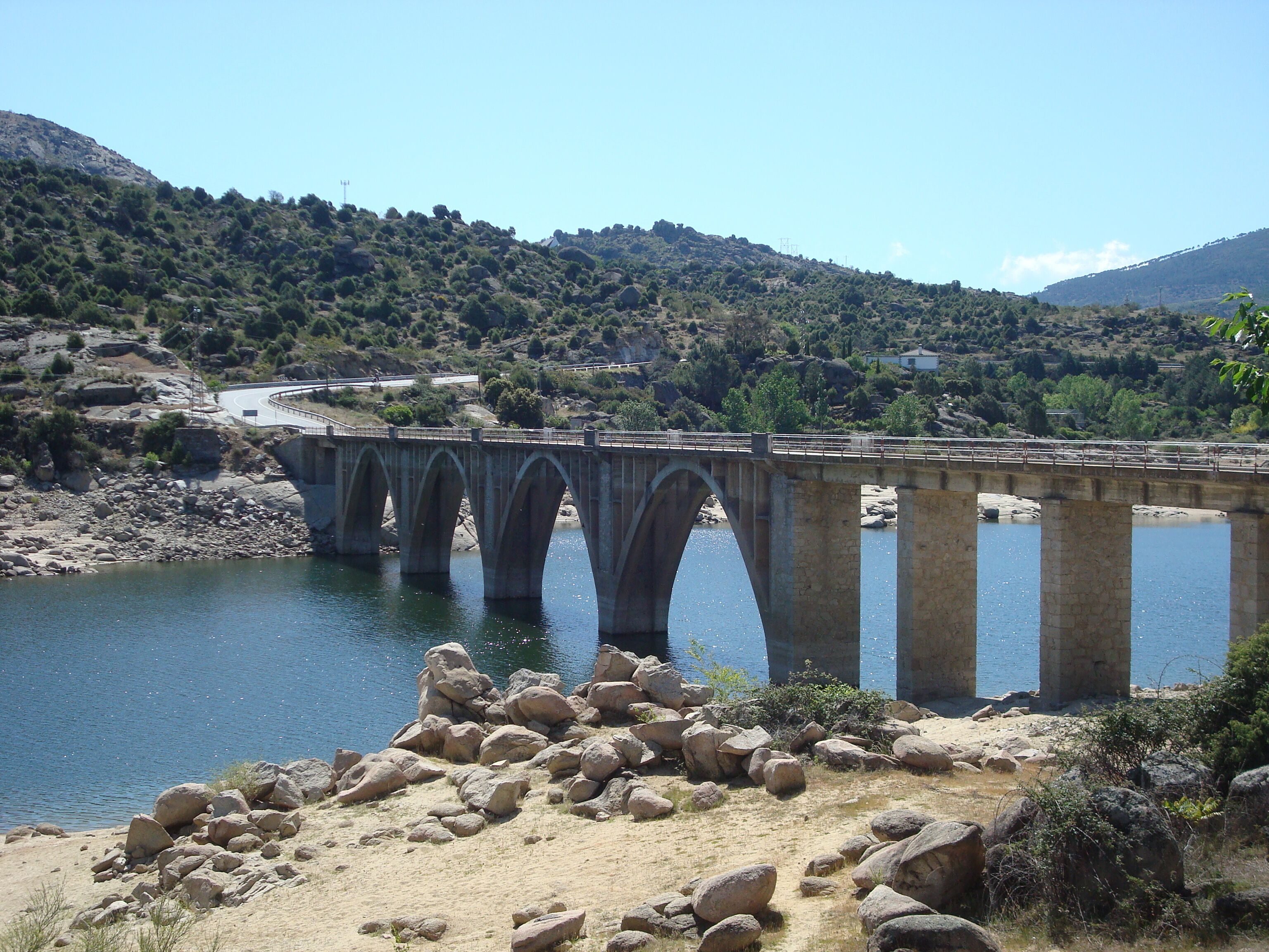 Embalse de El Burguillo - 001