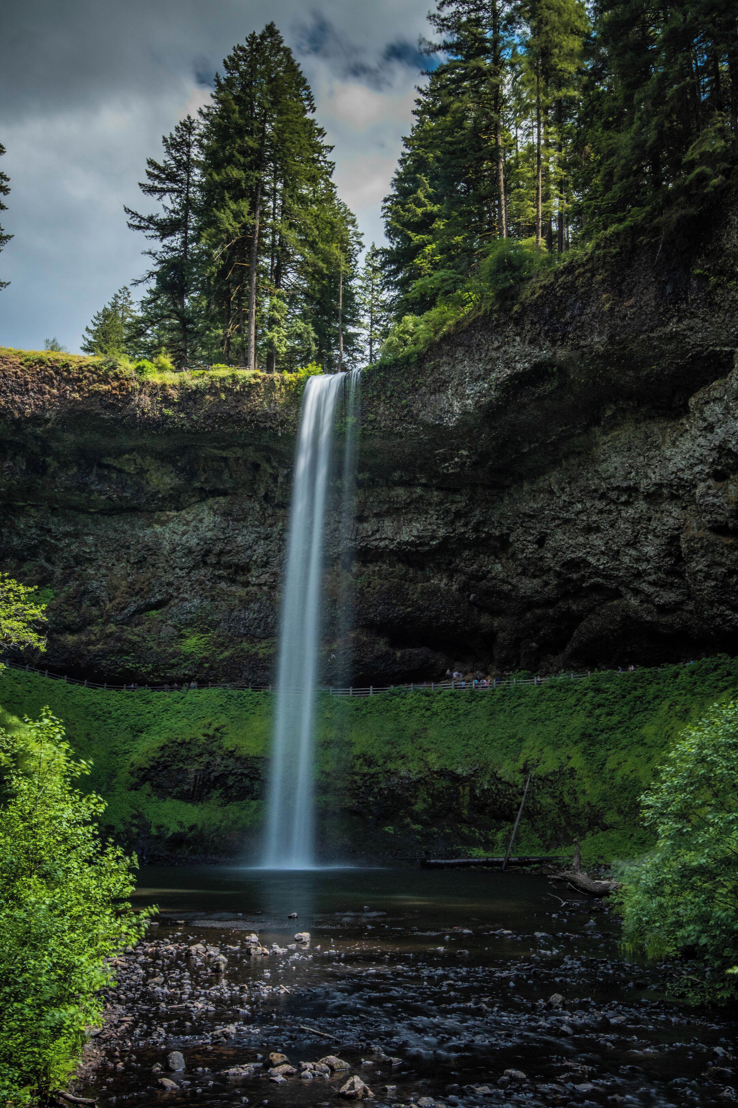 Beautiful day with lots of waterfalls. This was the first one we stopped at. #bthroughthelens #oregon #longexposure #green #waterfalls 