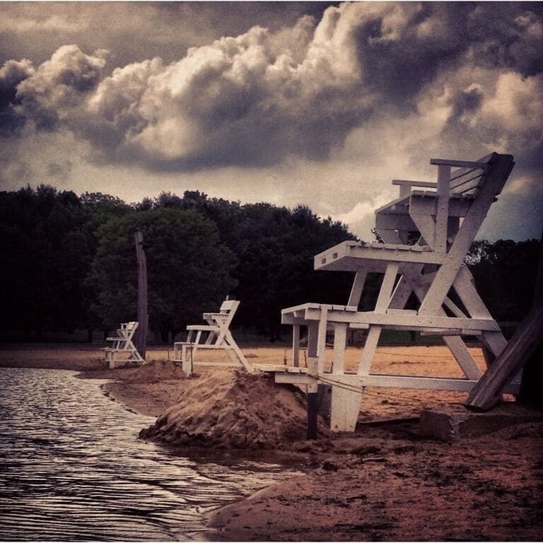 The lake before a storm 