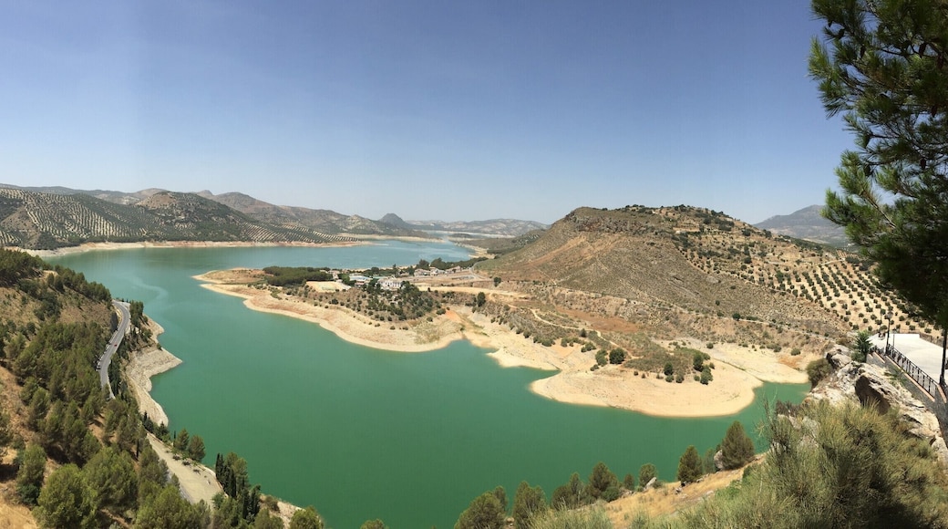 On the road from Cordoba to Granada, Andalusia, don't forget to visit this small village: Isnajar. Unforgettable!