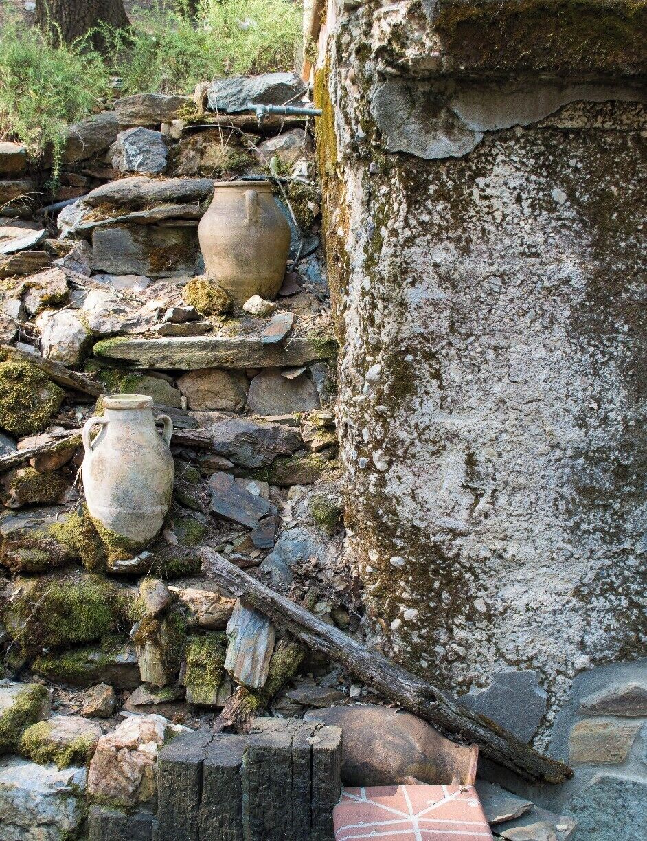 Wonderful place. If you like rustic, villa, or Italian settings, this is the place!