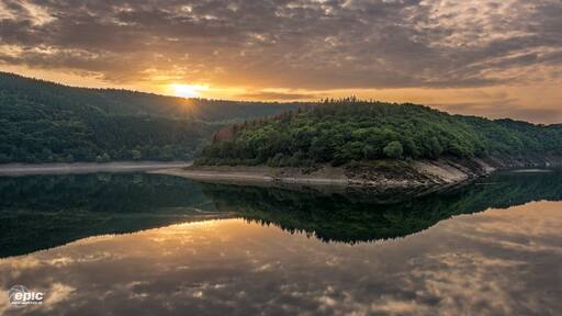 I went here just before sunrise, on a bike. Nobody there, we had this amazing view all to ourselves. Love this location and this is one of my personal favorite captures..
#bvstrove #fujifilm #eifel #landscape