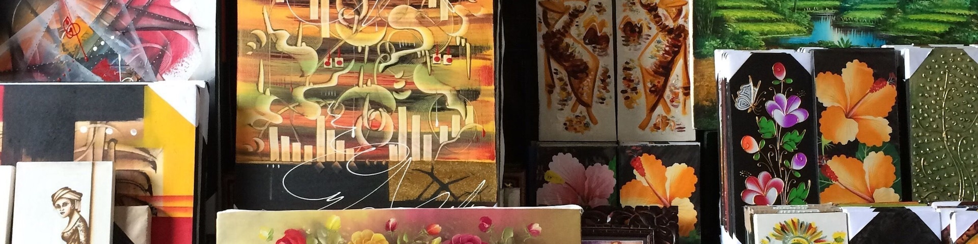 This is one of Bali Traditional Markets where you can buy Art Stuffs at the lowest price.