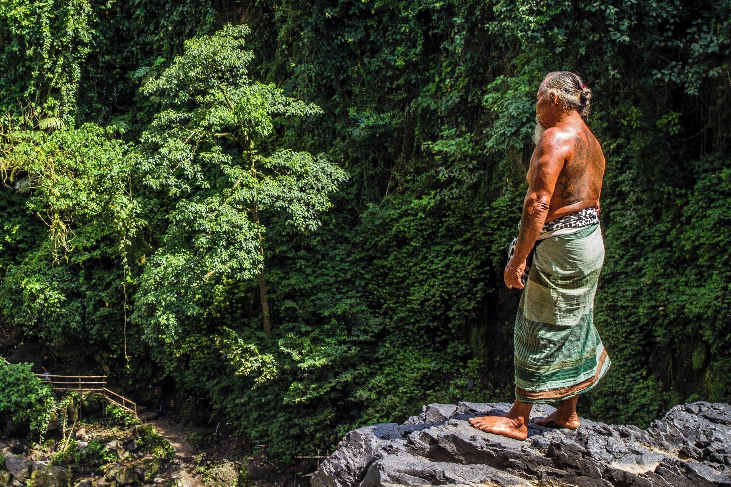 This guy was just looking badass standing at the top of the waterfall so had to snipe a pic.

