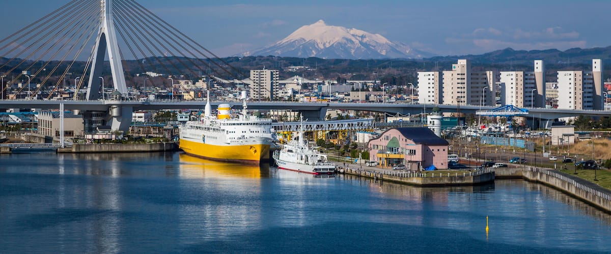 JB28PW The port city of Aomori, northern Japan, Tohoku region.