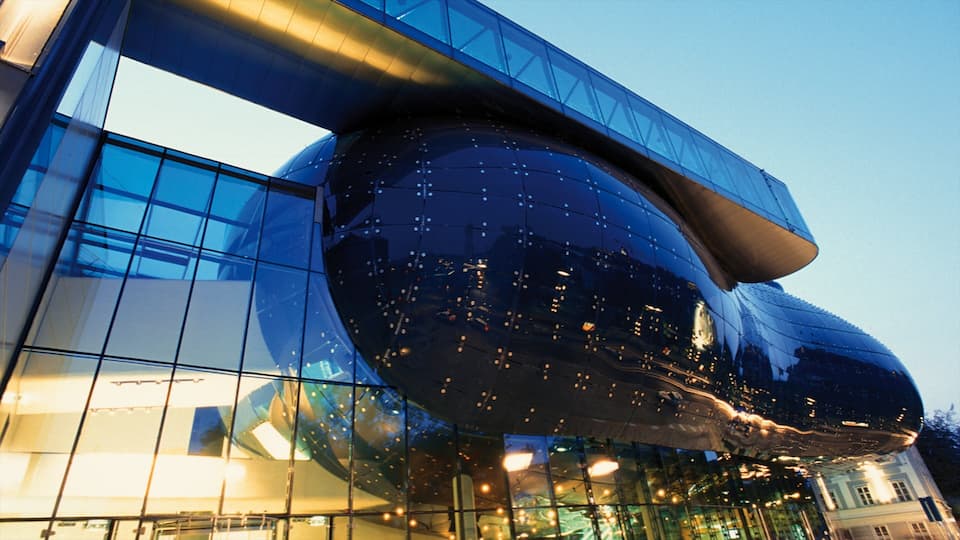 Graz Art Museum which includes modern architecture
