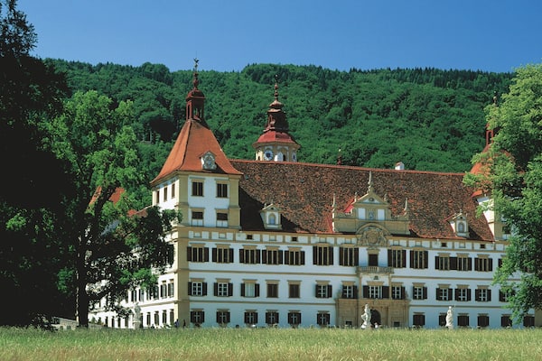 Schloss Eggenberg das einen Burg und historische Architektur