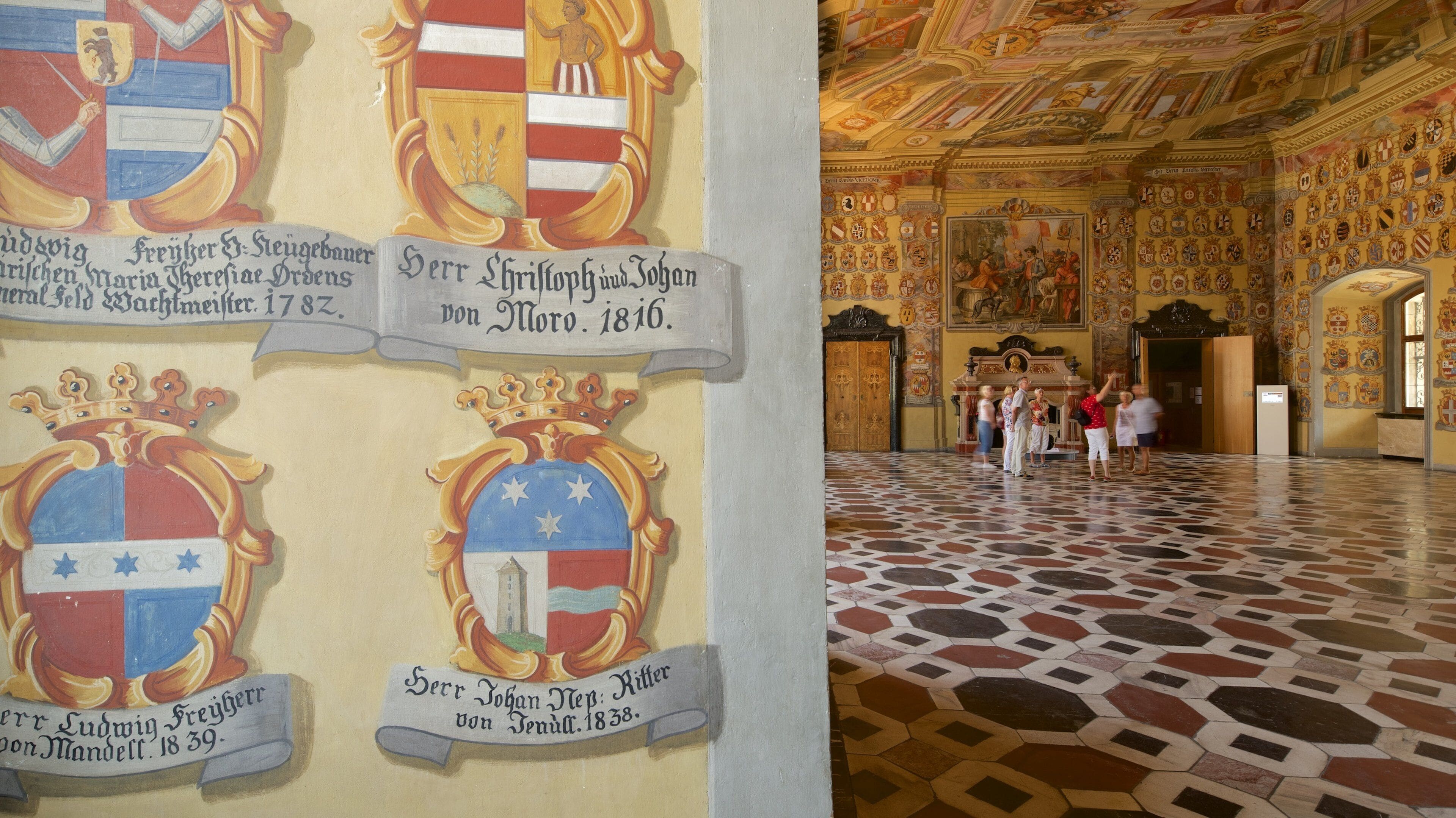 Landhaus bevat bewegwijzering, historisch erfgoed en interieur