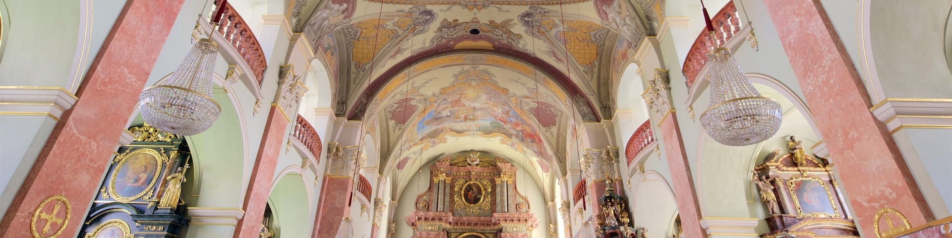 Klagenfurt am Woerthersee which includes art, a church or cathedral and interior views