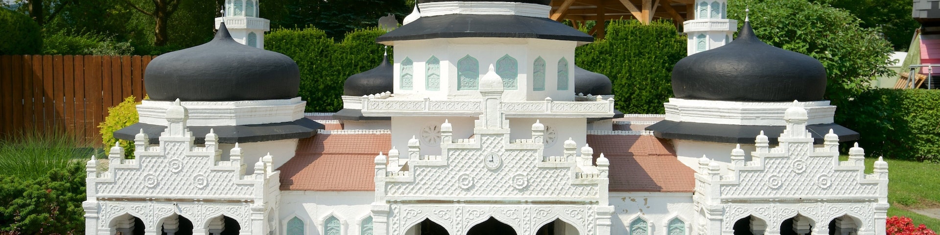 迷你世界 呈现出 戶外藝術 和 公園