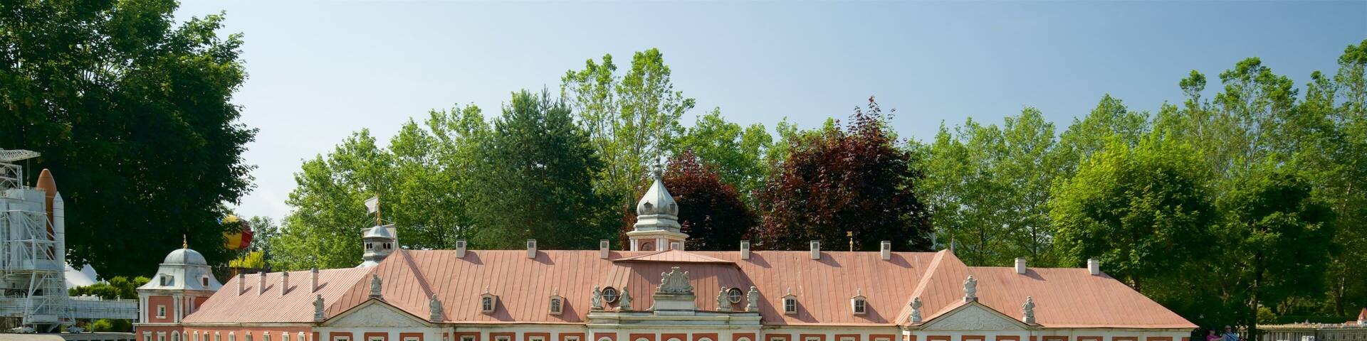 Parc de miniatures Minimundus mettant en vedette art en plein air et jardin