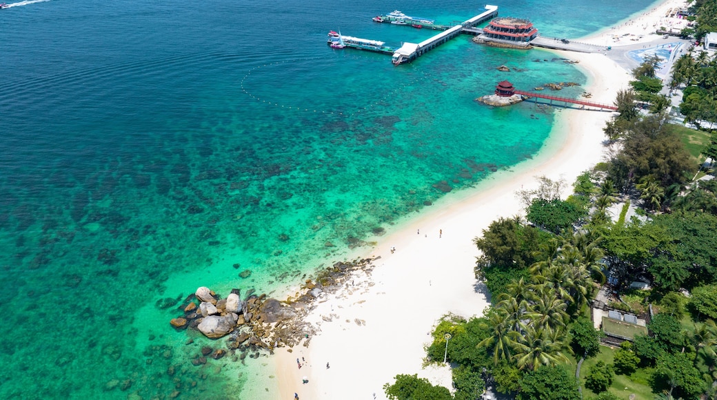 Summer island scenery of Wuzhizhou Island, Sanya, Hainan.