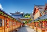 Street decorated with traditional Chinese red lanterns, Lijiang