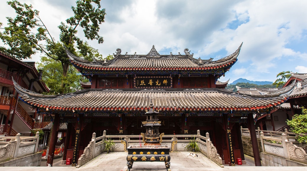 Tai'an Temple under the Qingcheng Mountain