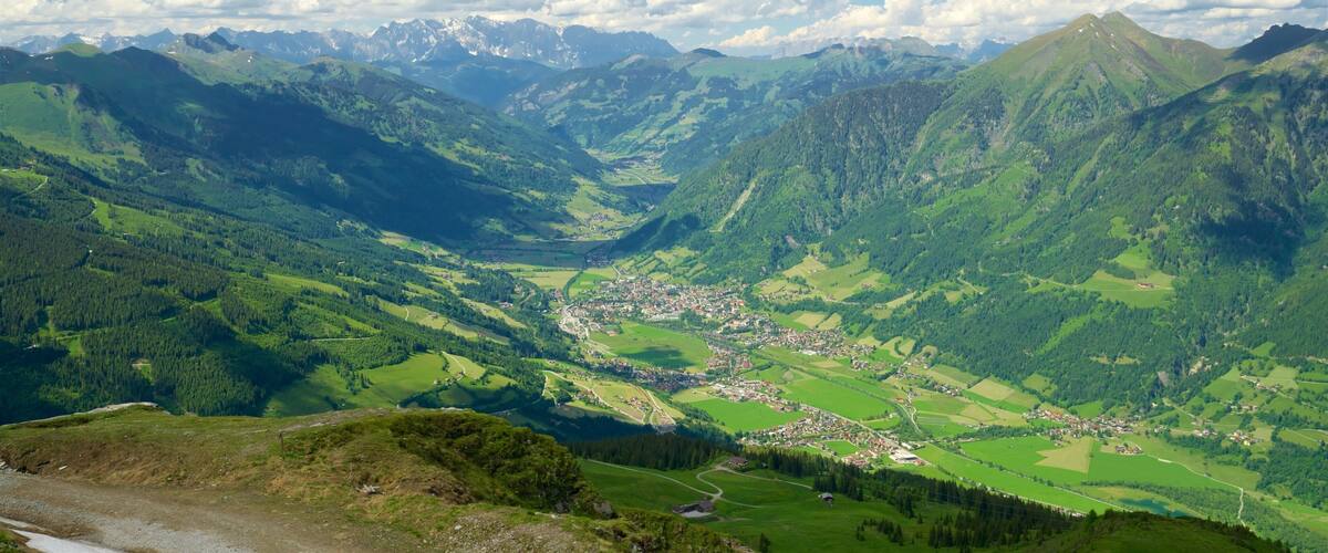 Monte Stubnerkogel que inclui paisagem e cenas tranquilas