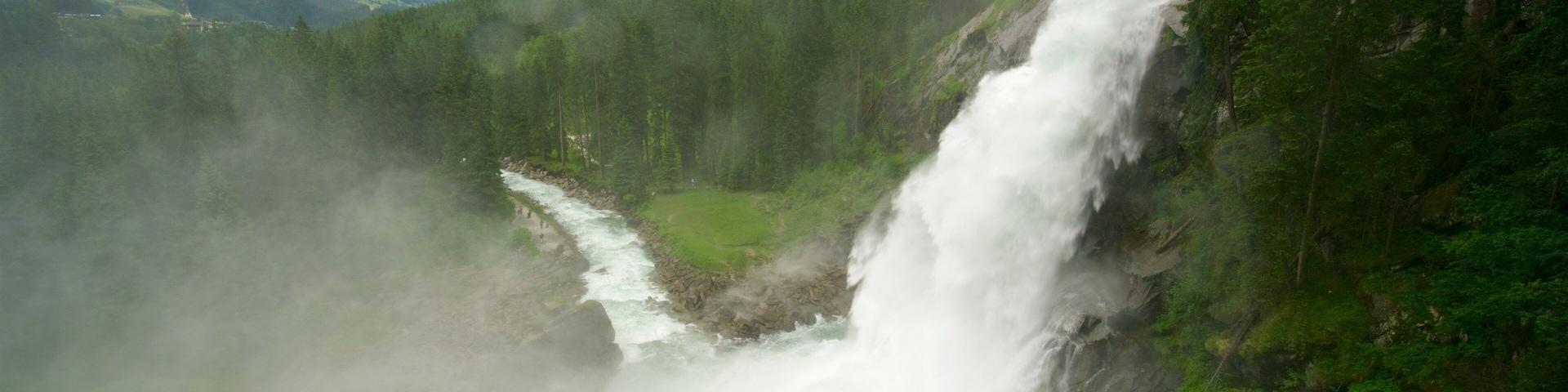 Cataratas Krimmler mostrando rápidos, una cascada y escenas tranquilas