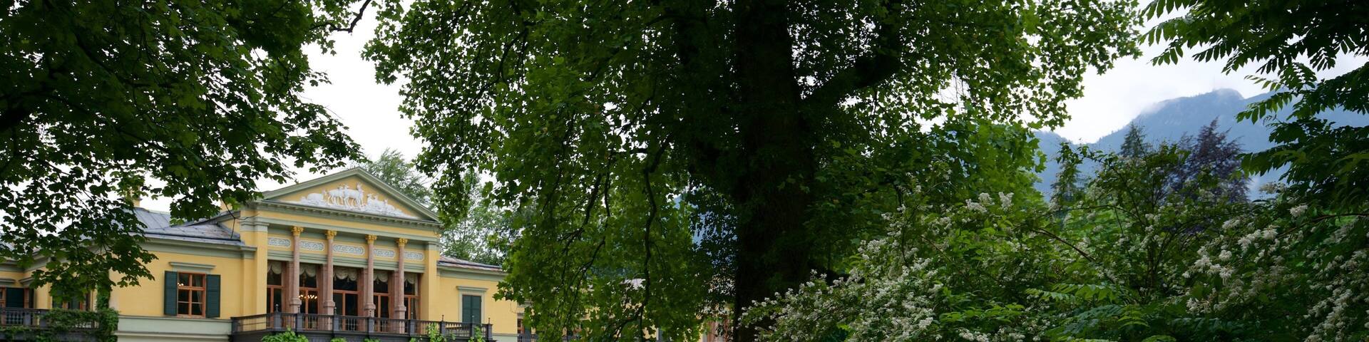 Imperial Villa and Park showing heritage elements, a house and a park