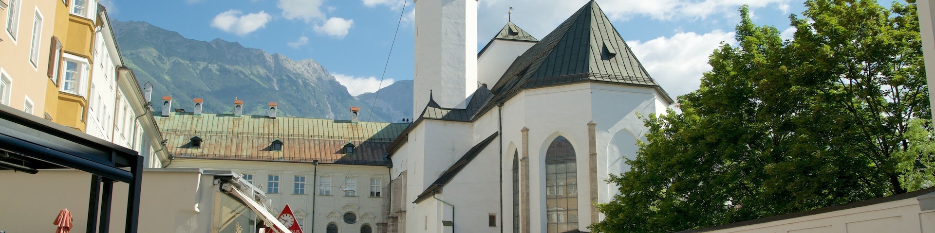 ํธํ ๊ตํ ์ด ํฌํจ ๋ฌธํ์ ์ฐ ์์ ๋ฟ๋ง ์๋๋ผ ์๊ท๋ชจ ์ฌ๋๋ค