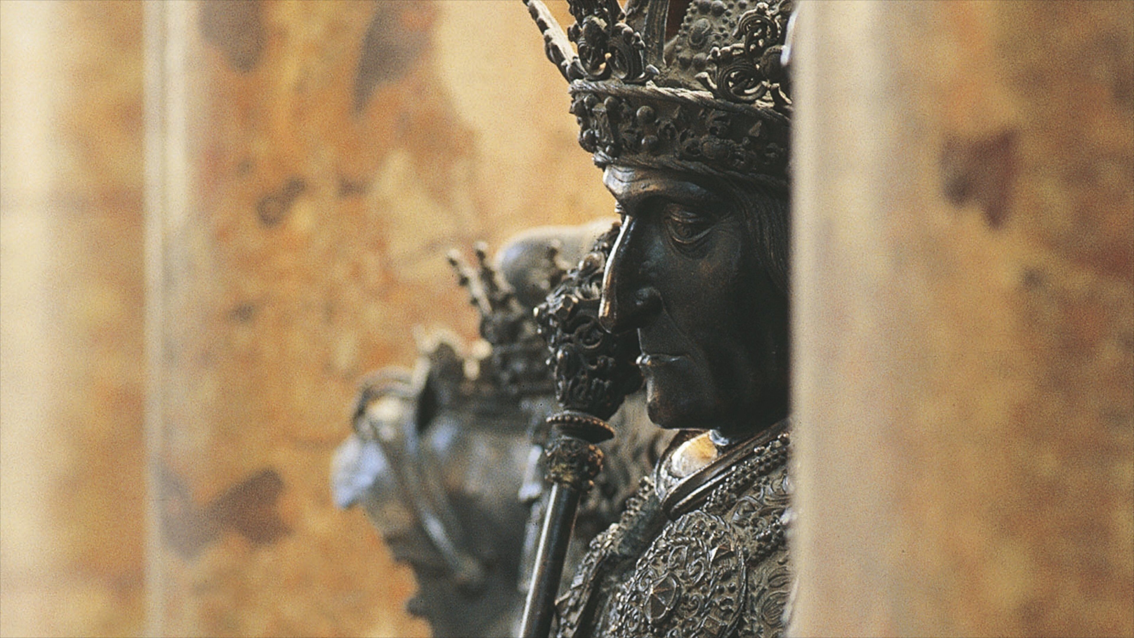 Court Church featuring a statue or sculpture