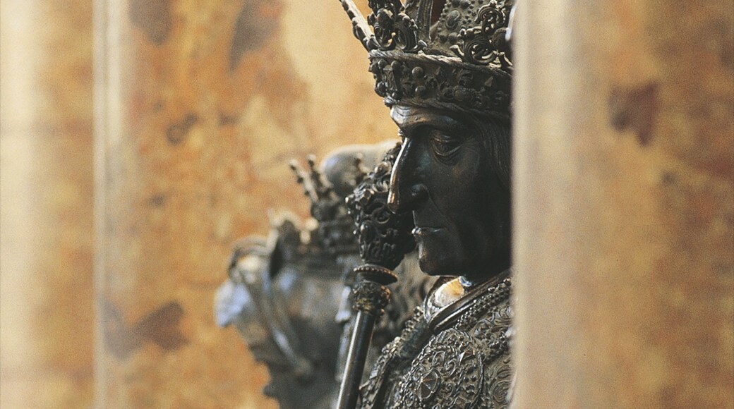 Court Church featuring a statue or sculpture