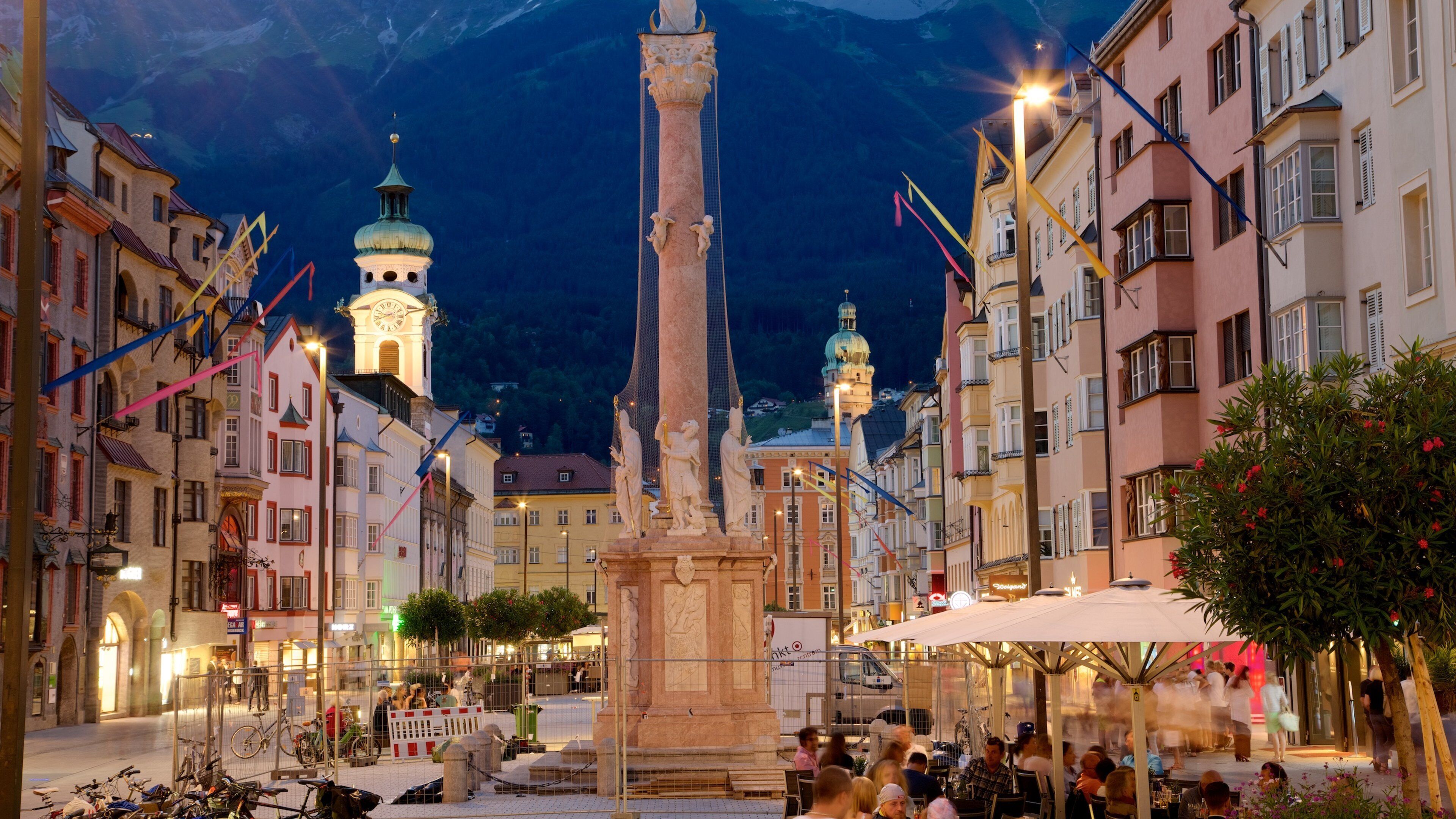 St. Anne’s Column featuring night scenes, a monument and heritage elements