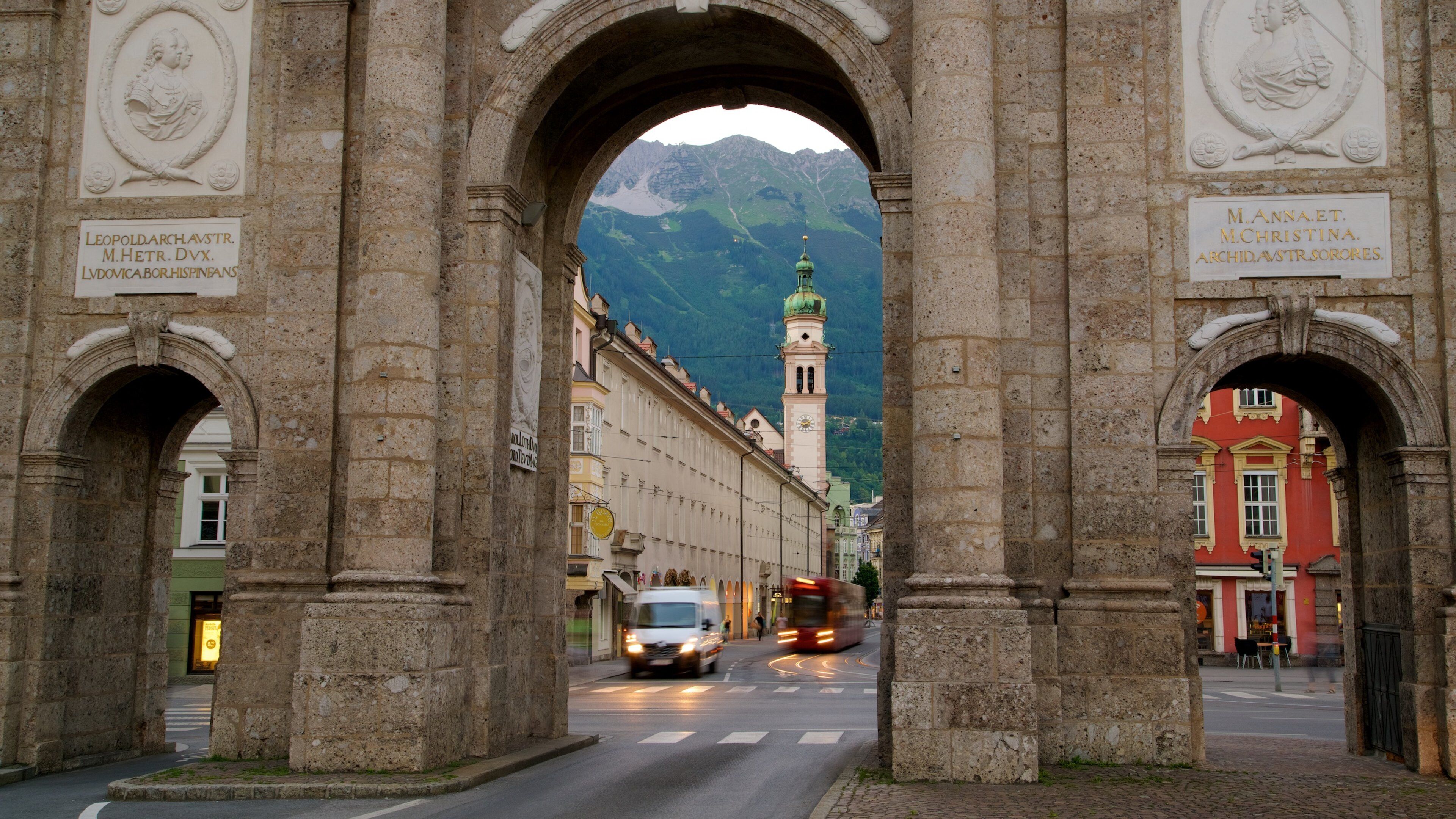Triumphal Arch showing heritage elements