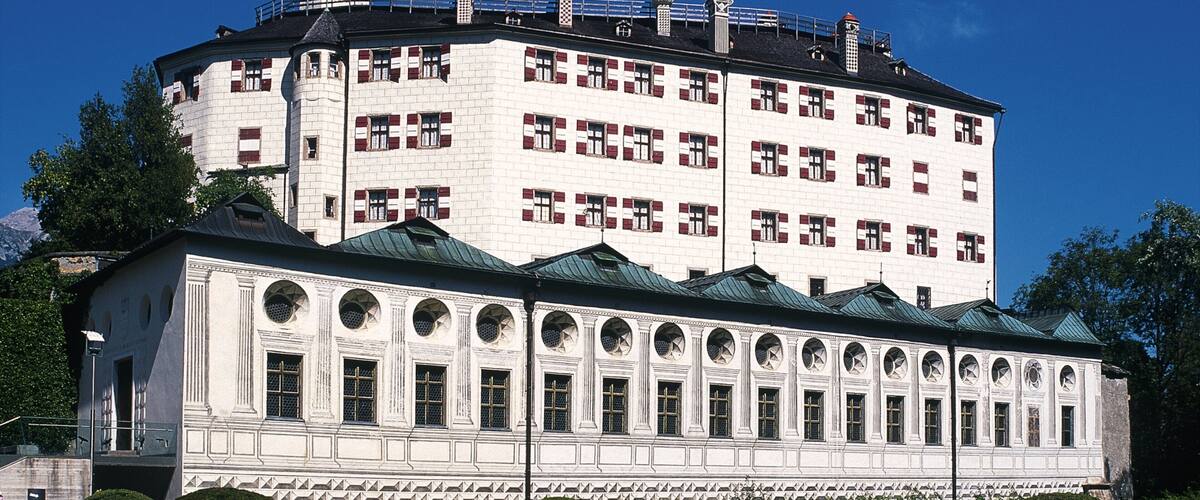Schloss Ambras das einen Burg und historische Architektur