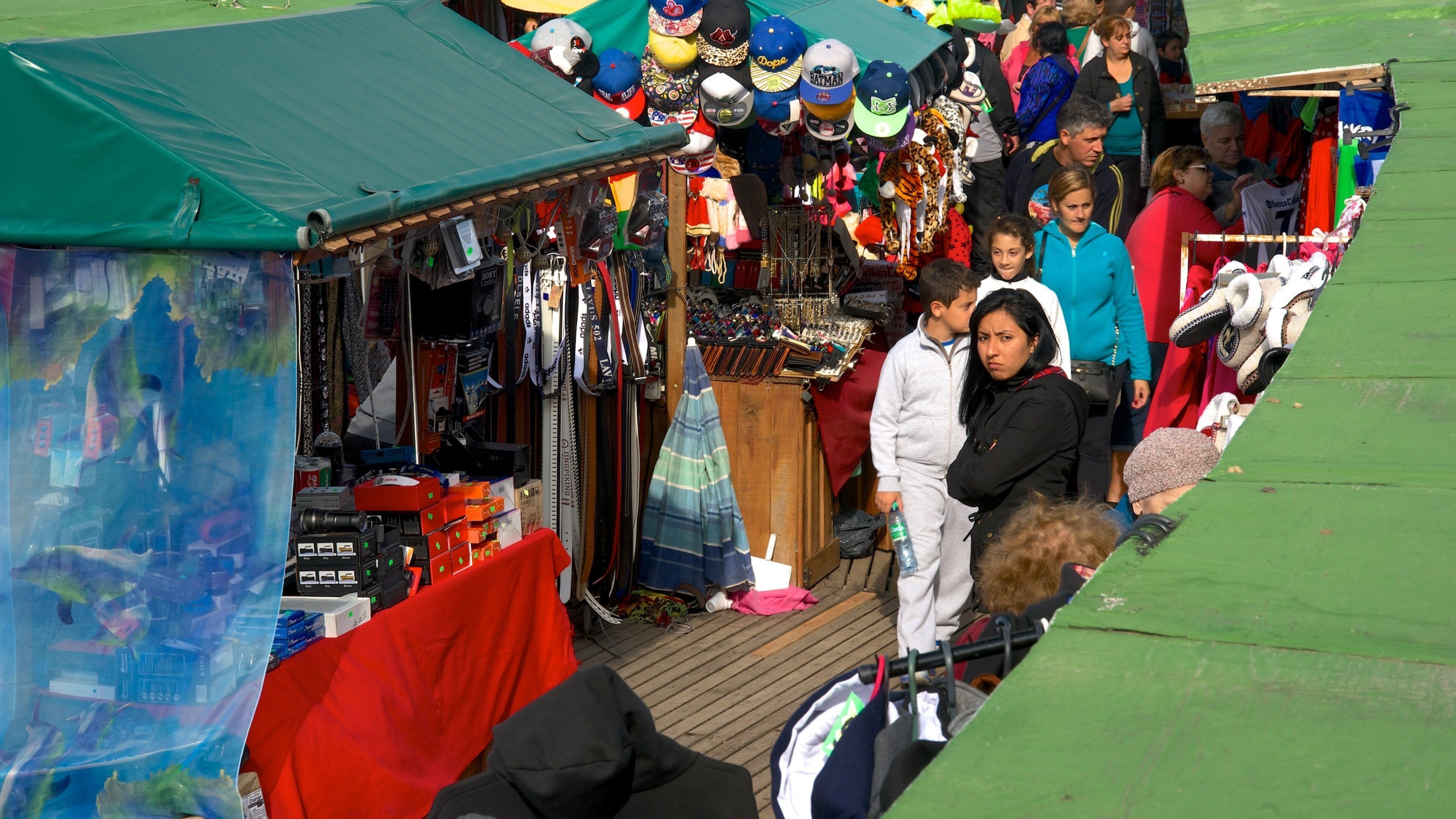 Bristol Beach which includes markets as well as a small group of people