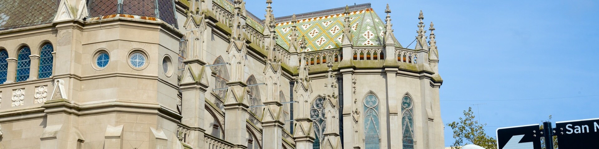 Cathédrale de Mar del Platal mettant en vedette signalisation, église ou cathédrale et patrimoine architectural