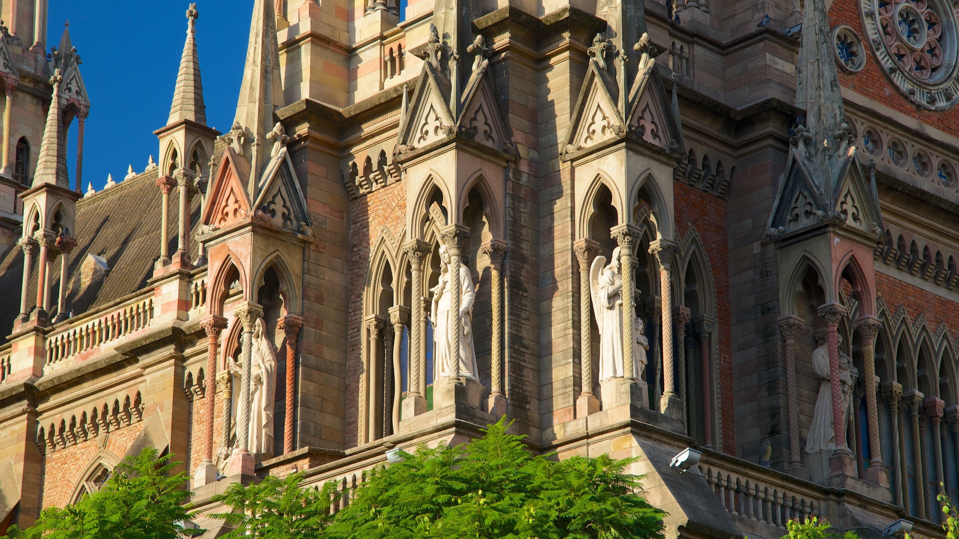 Iglesia del Sagrado Corazón que incluye arquitectura patrimonial, aspectos religiosos y una iglesia o catedral