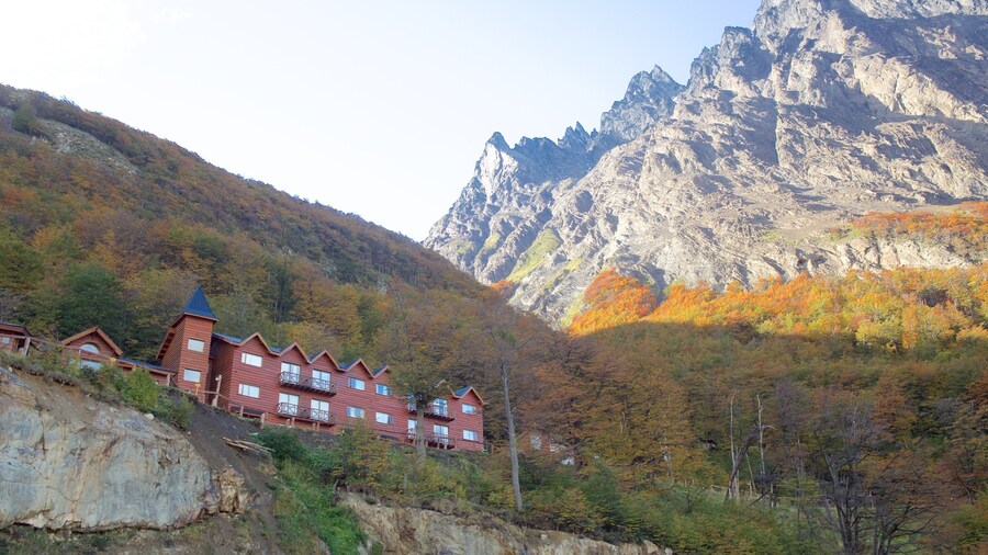 Tierra del Fuego National Park showing tranquil scenes and mountains