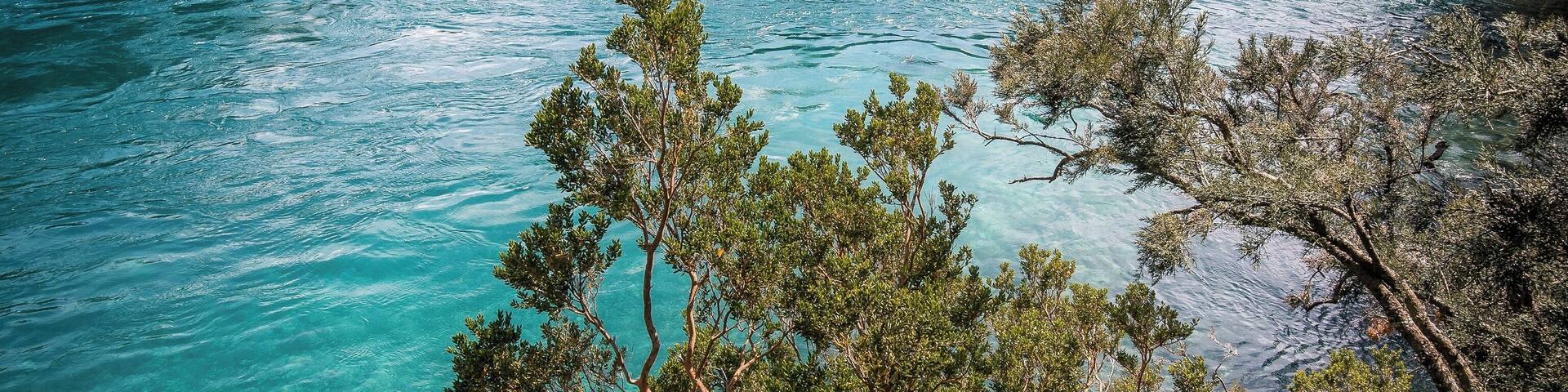 Just a few miles from the "pasarela río arrayanes"