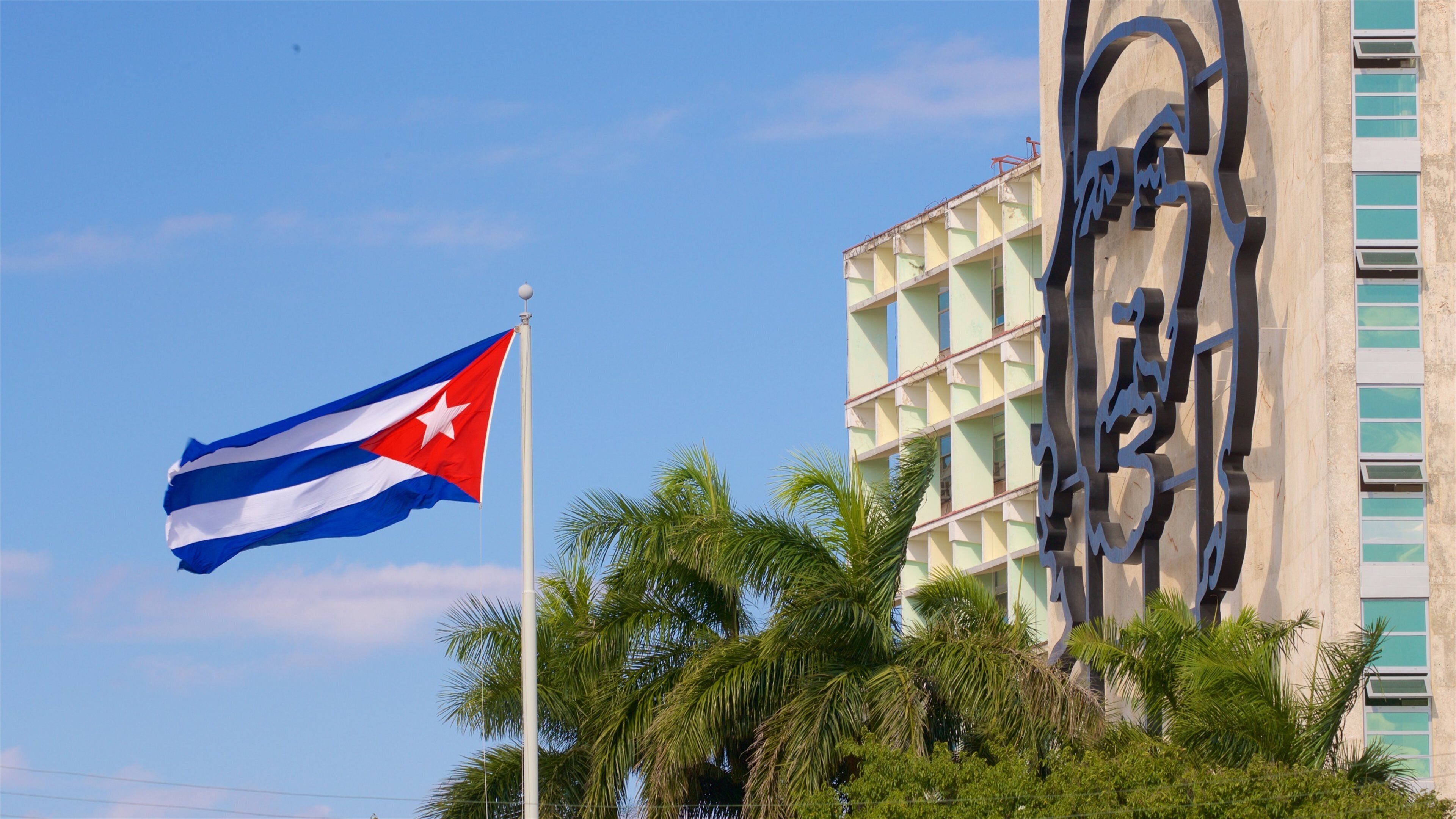Revolution Square showing outdoor art