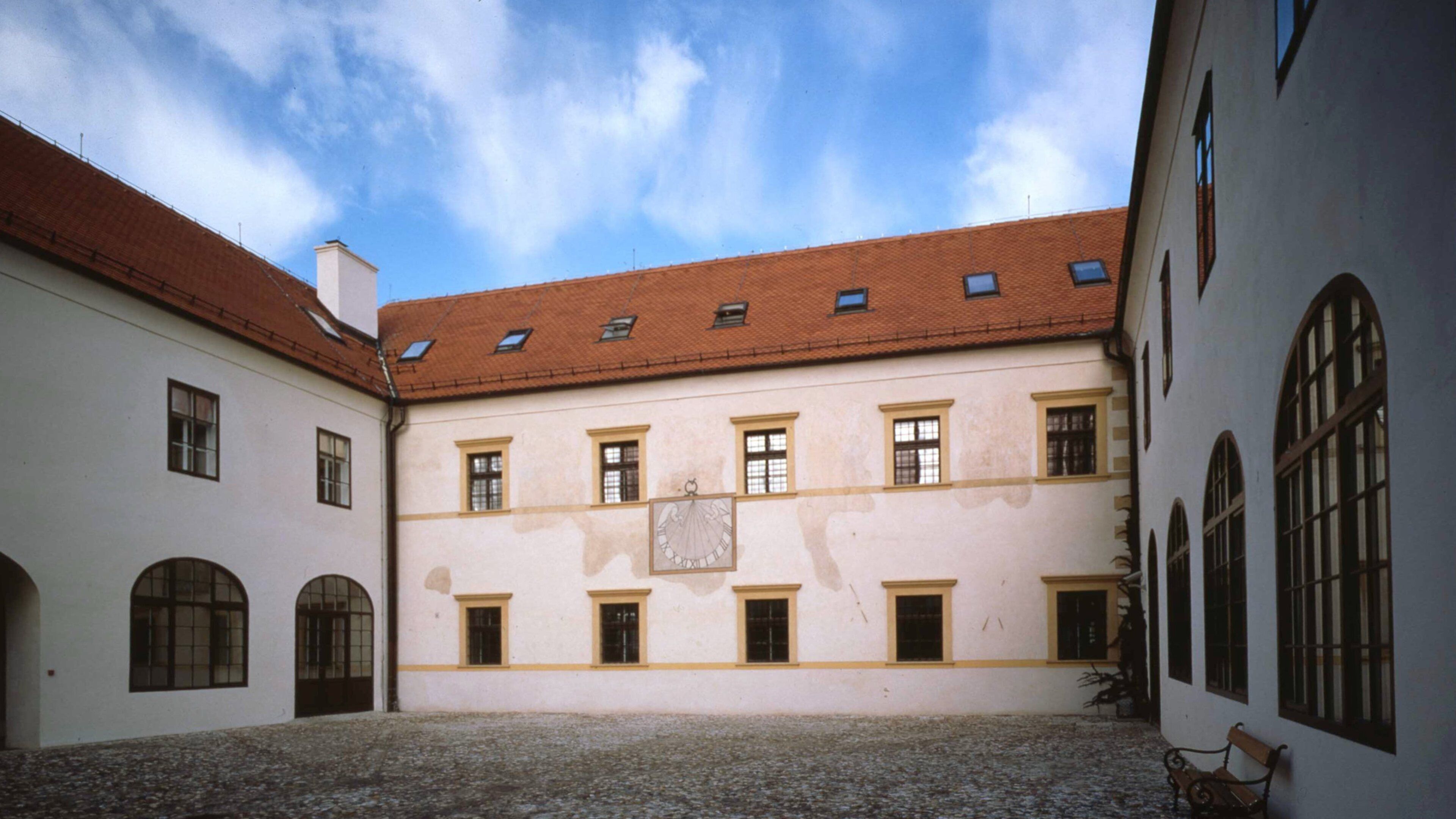 Zagreb City Museum which includes a square or plaza