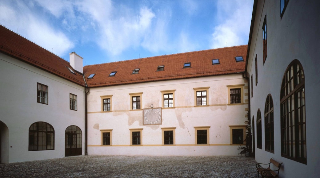 Zagreb City Museum which includes a square or plaza