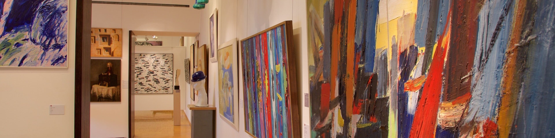 Galerie fĂŒr moderne Kunst welches beinhaltet Kunst