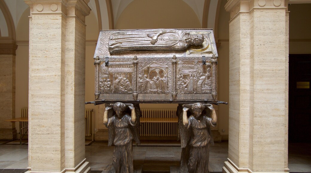 Strossmayer-galleriet for de gamle mestere som viser kunst og statue eller skulptur