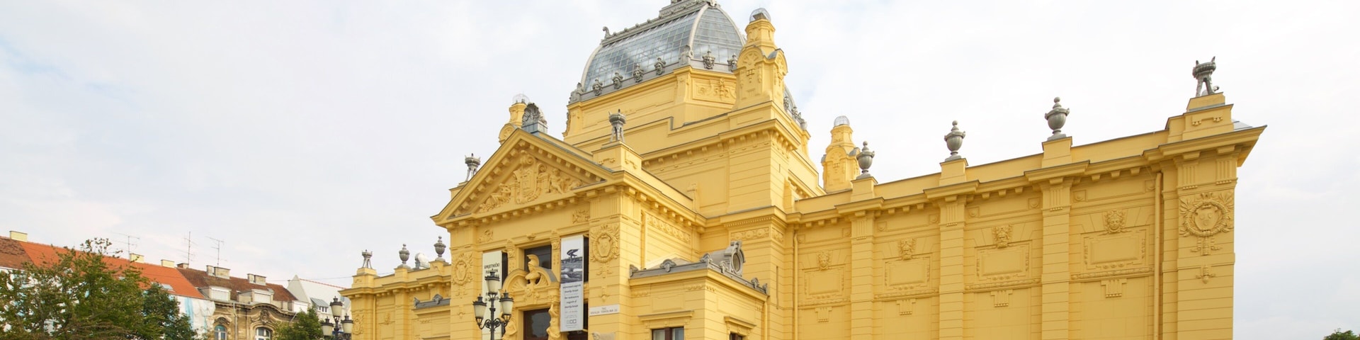 Pabellón de Arte que incluye arquitectura patrimonial