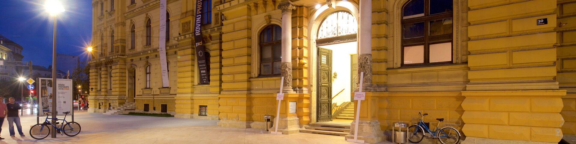 美術工芸博物館