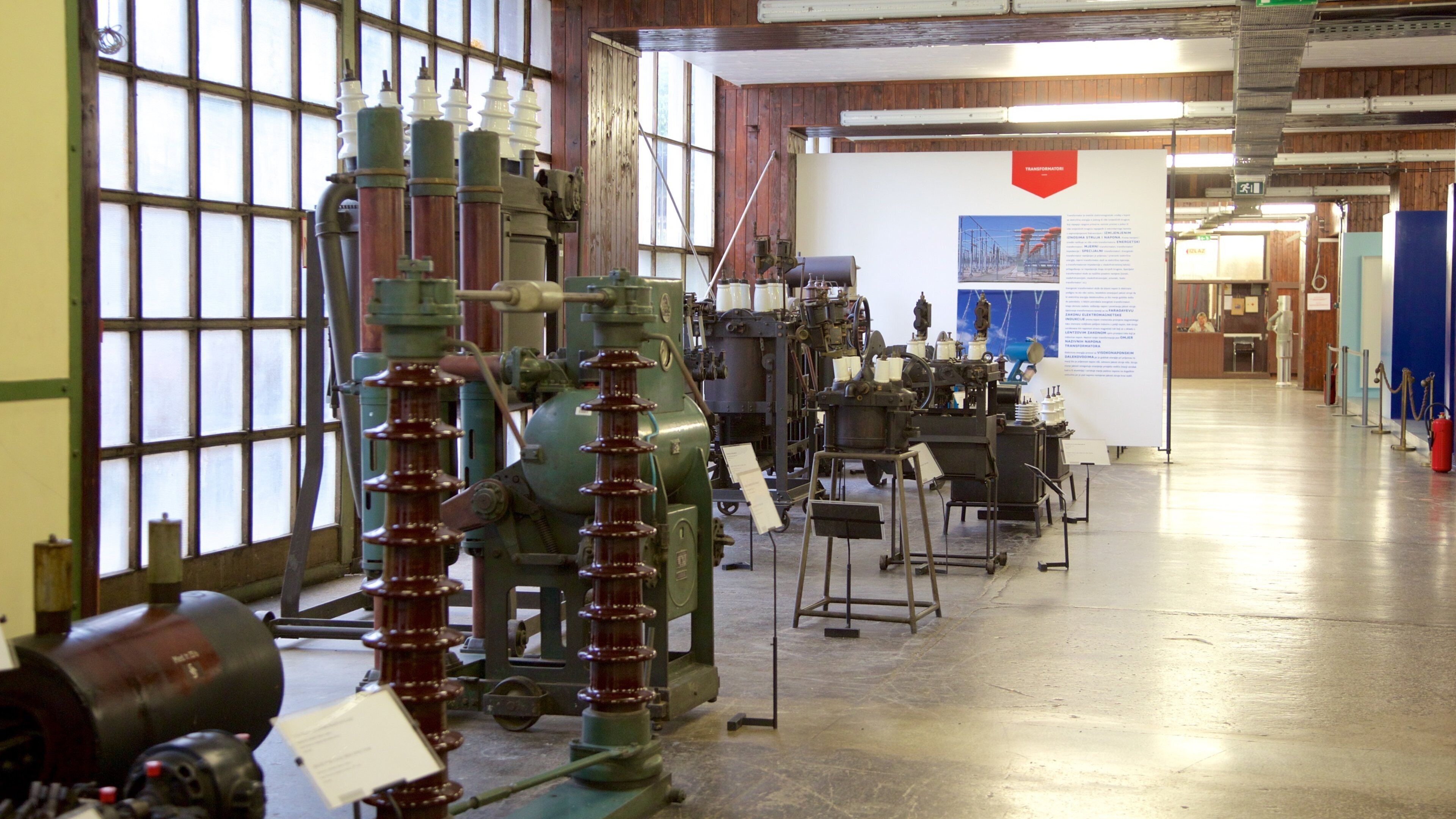 Museo Técnico ofreciendo vista interna