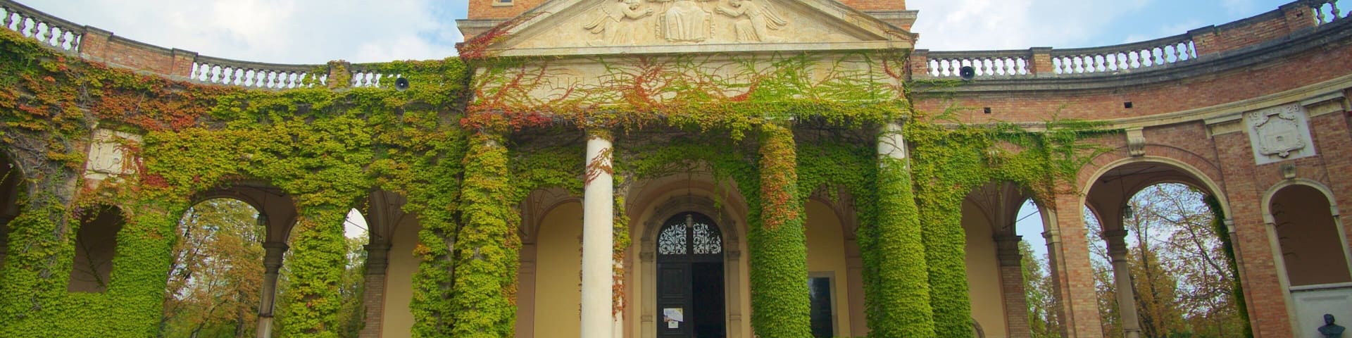 Mirogoj-Friedhof welches beinhaltet historische Architektur