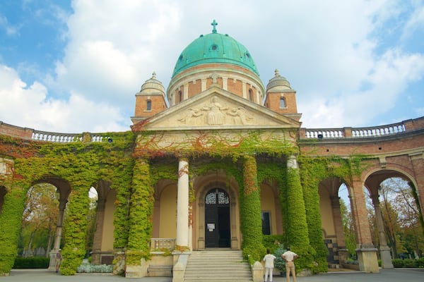 Mirogoj Cemetery qui includes patrimoine architectural