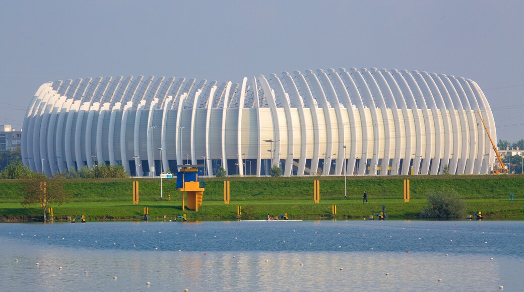 Jarun featuring a lake or waterhole and modern architecture