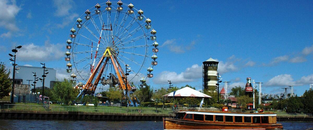 Parque de la Costa featuring boating and a river or creek