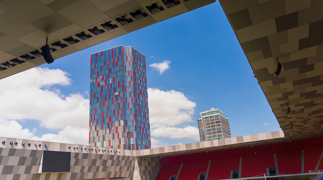 阿爾巴尼亞航空體育場