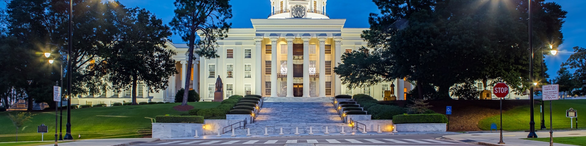Alabama State Capitol in Montgomery at Night