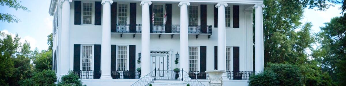 Tuscaloosa showing a castle and heritage architecture