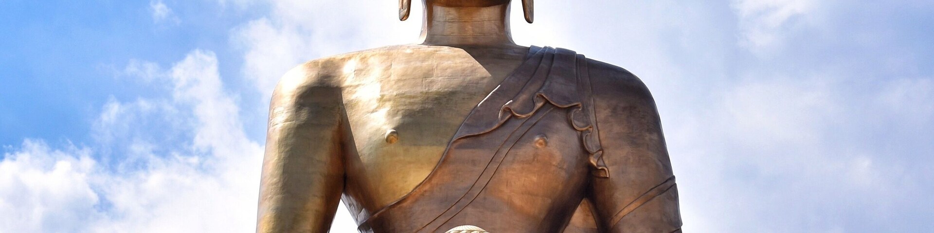 Calm and beautiful Buddha statue. Best I have seen in Bhutan #bhutan #buddha #serene