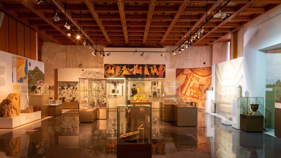 National Museum of History featuring heritage elements and interior views