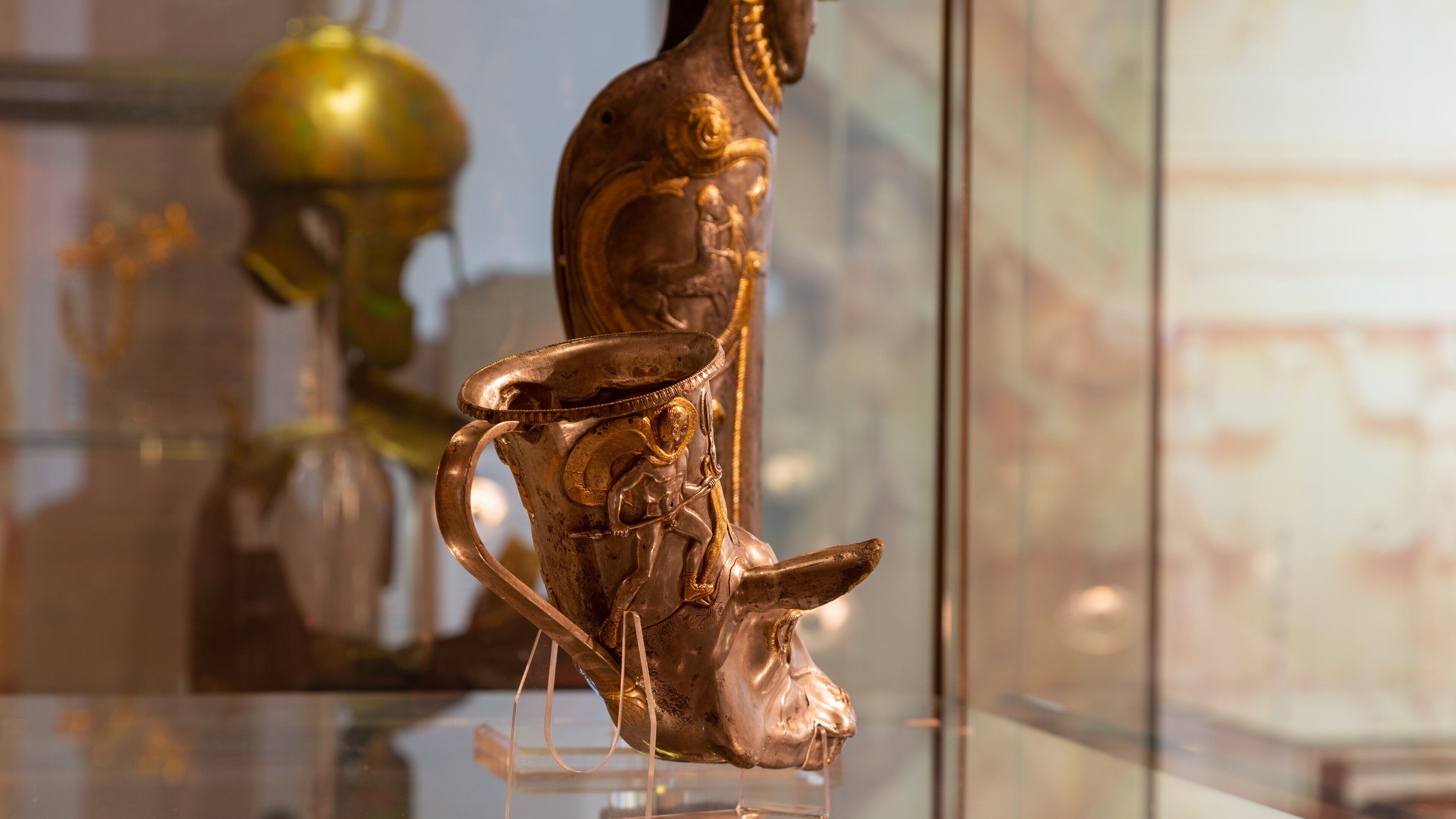 National Museum of History featuring heritage elements